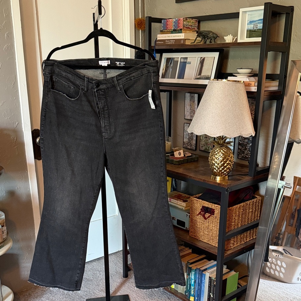 Good American - Good Legs Cropped Mini Boot Super Compression Jeans